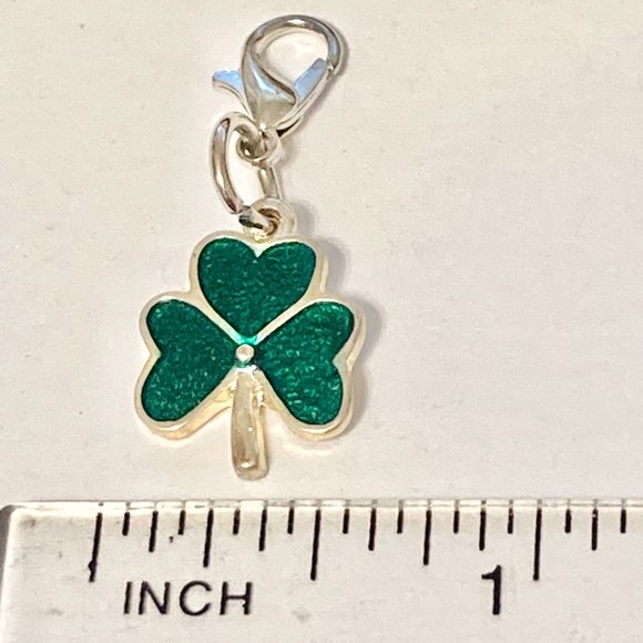 Irish Green Shamrock Enamel Charm Clip On Zipper Pull Purse Silver Tone Backpack - Picture 4 of 5